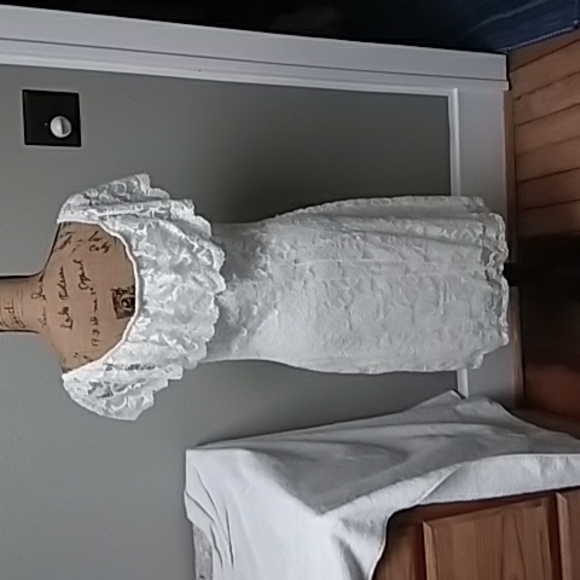 Sweet Daisy extra large laced dress with lining off-white color - Picture 3 of 6